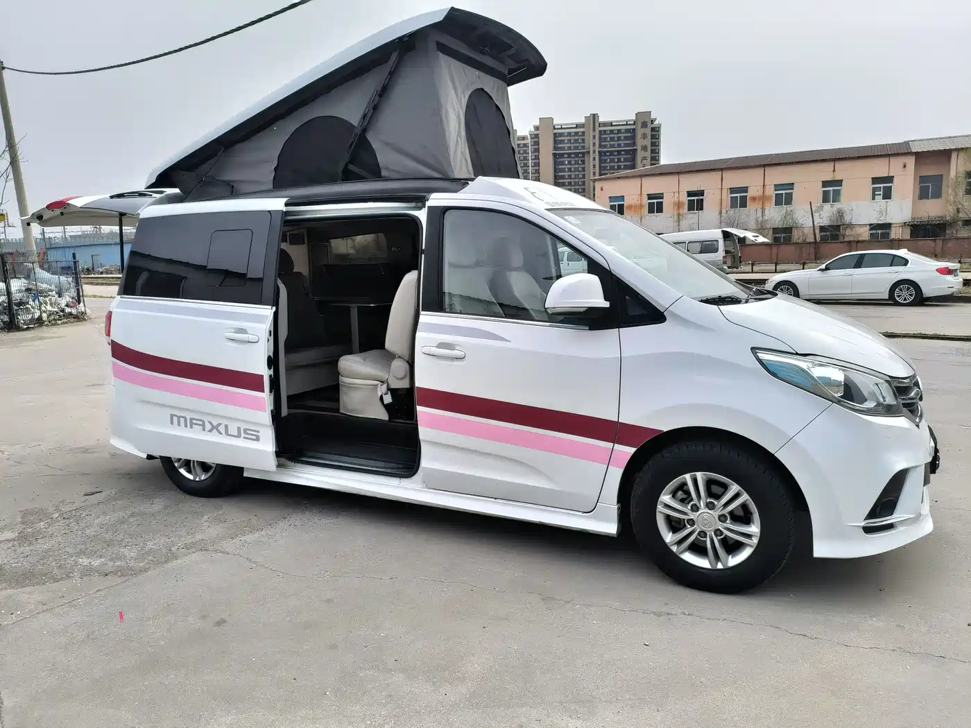SAIC Maxus RG10 2019 2.0TGI Pop-top Camper Sunshine Edition фото 6