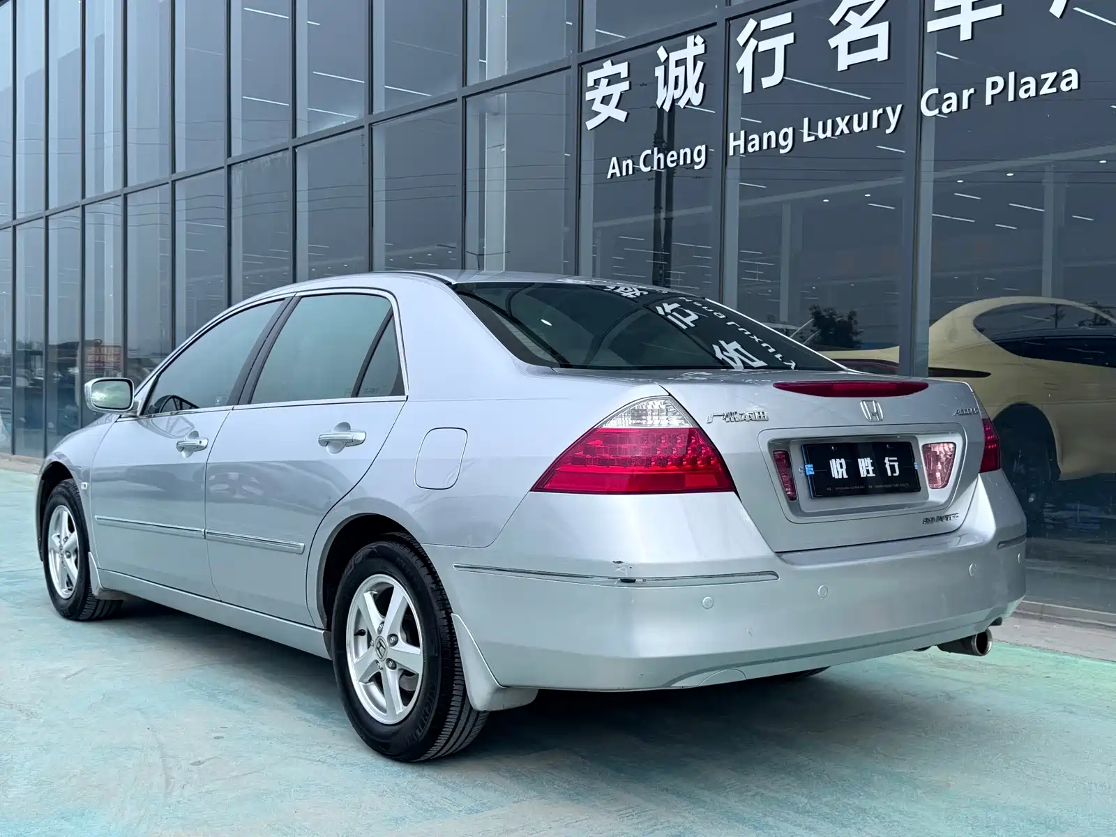 Фото 5 - Honda Accord