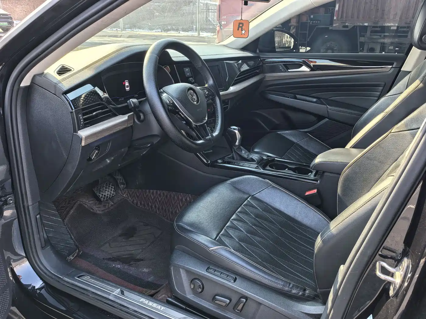 Volkswagen Passat 2020 Facelift 330TSI Luxury China VI фото 10