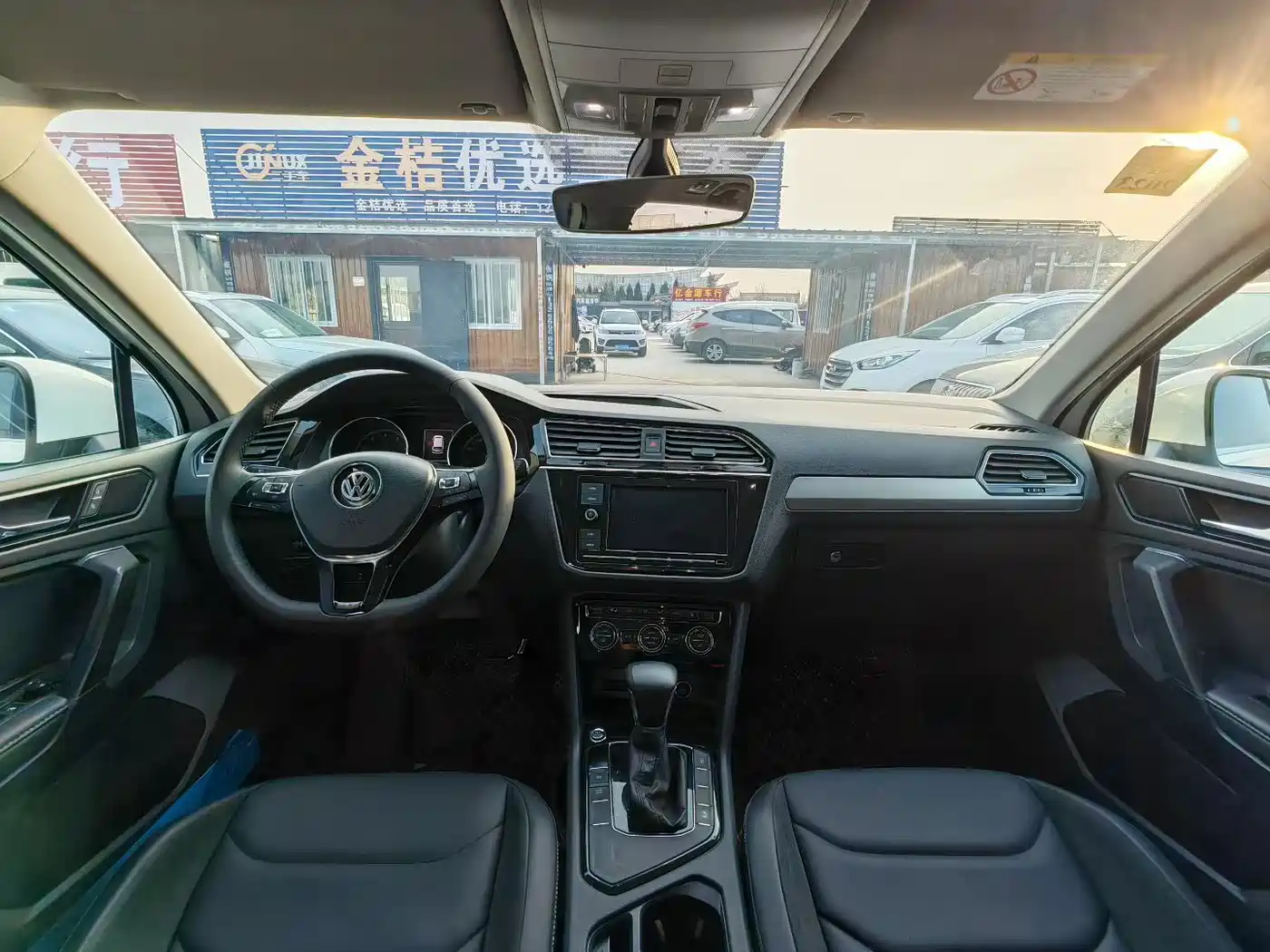 Volkswagen Tiguan L 2018 Facelift 330TSI Automatic 2WD Luxury Edition фото 9