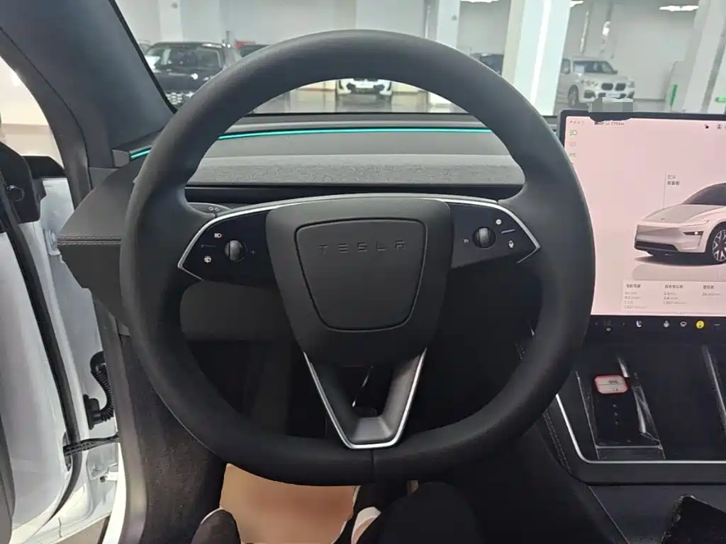 Tesla Model Y L 2025 2025 Facelift Long Range AWD