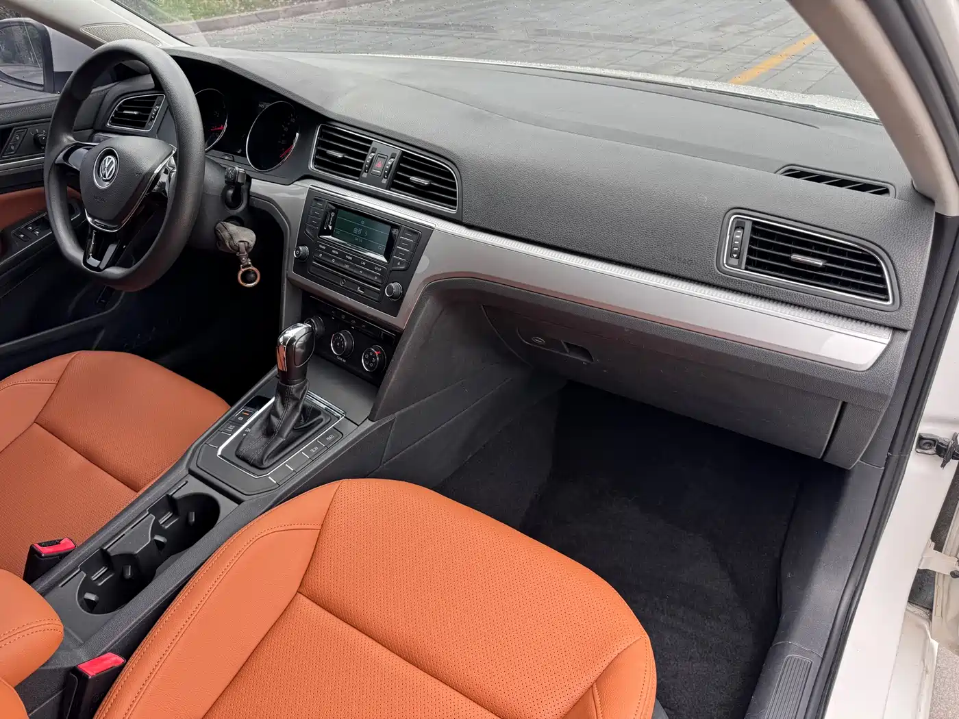 Volkswagen Lamando 2017 230TSI DSG Trend Edition фото 15