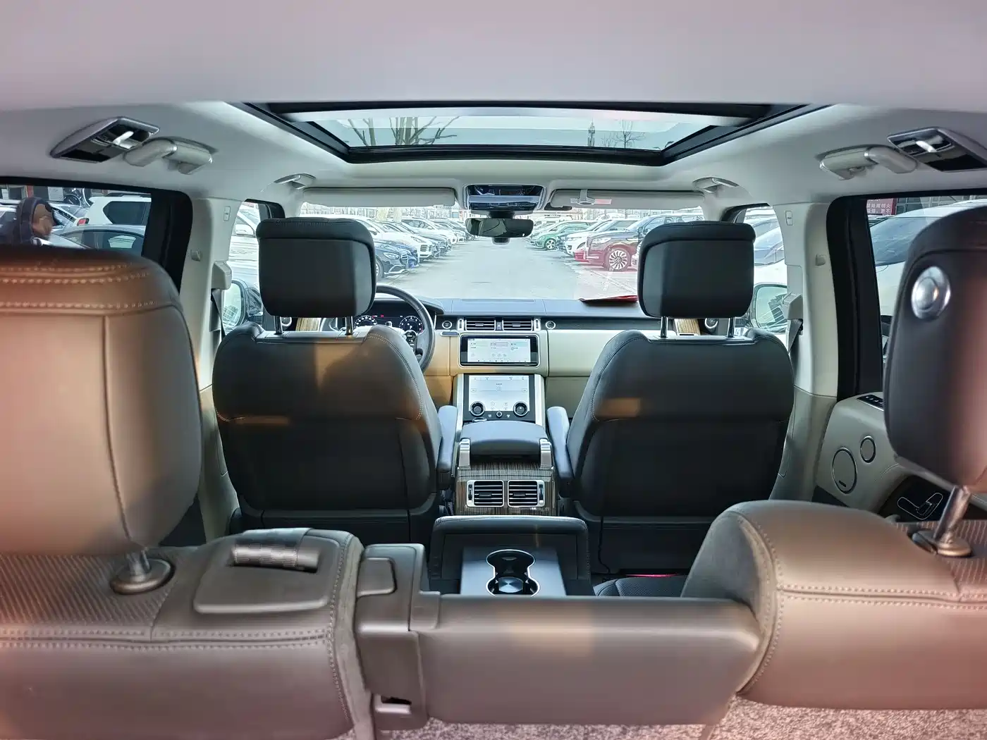 Land Rover Range Rover 2019 3.0 SCV6 Heritage Edition фото 14