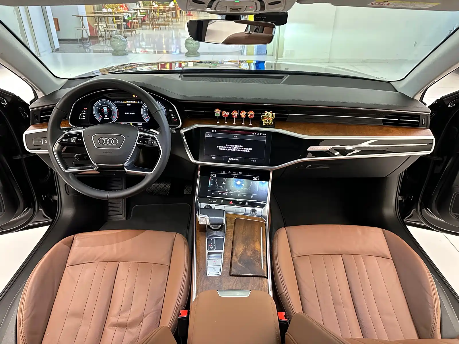 Photo 21 - Audi A6 (Import)