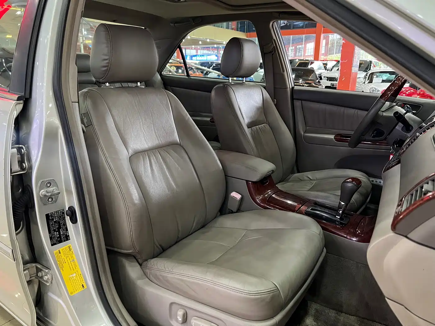 Toyota Camry (Overseas) 2005 2.4 Luxury Edition фото 14