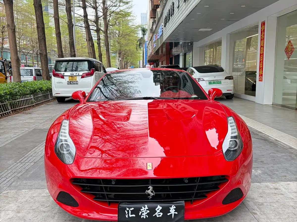 Ferrari California T 2015 2015 3.9T Standard