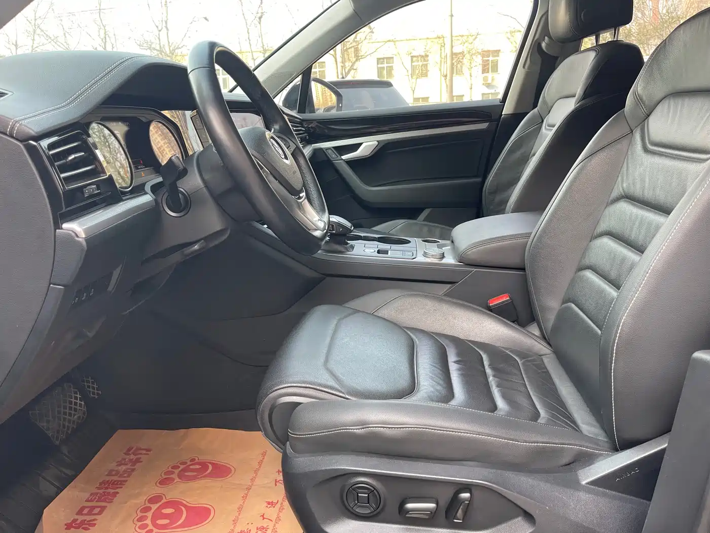 Volkswagen Touareg 2019 2.0TSI Pilot Edition China VI фото 8