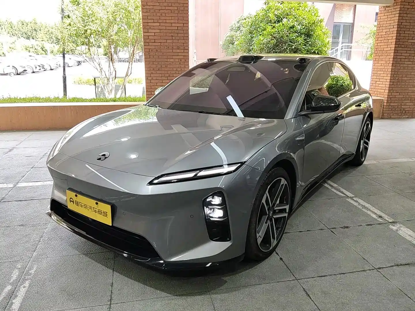 Фото 1 - NIO ET5