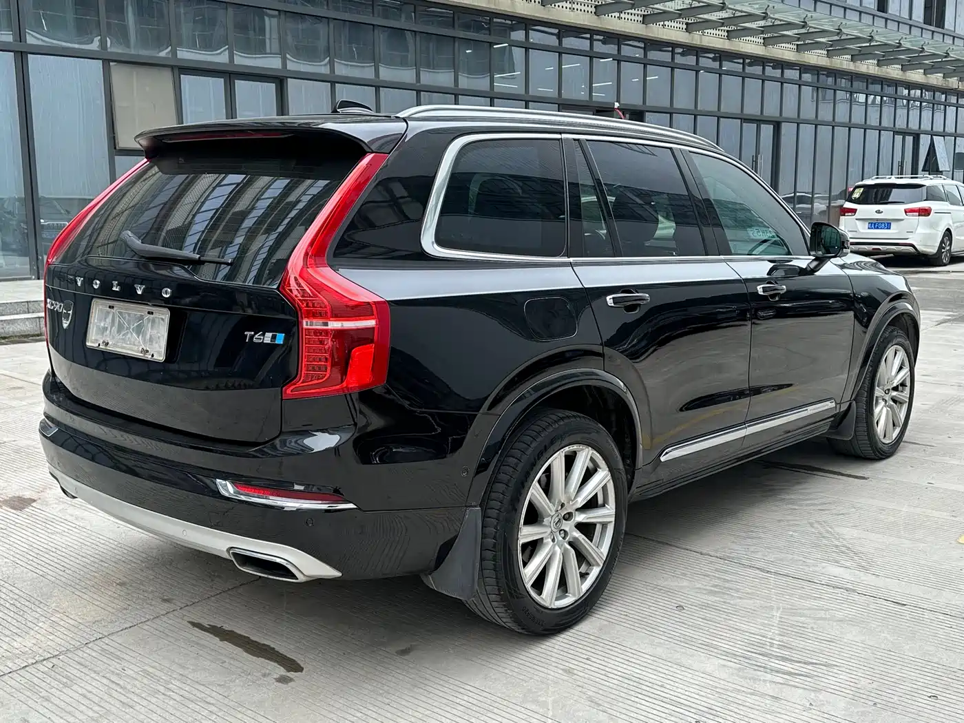 VOLVO XC90