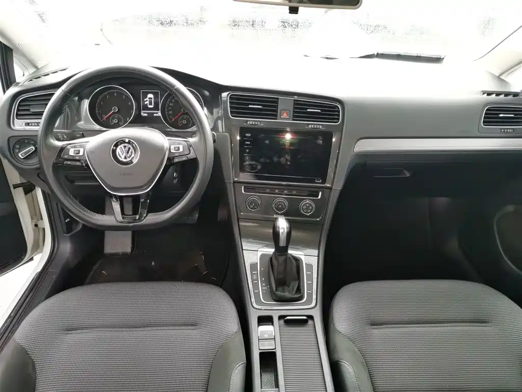 Volkswagen Golf 2020 280TSI DSG Comfort фото 10
