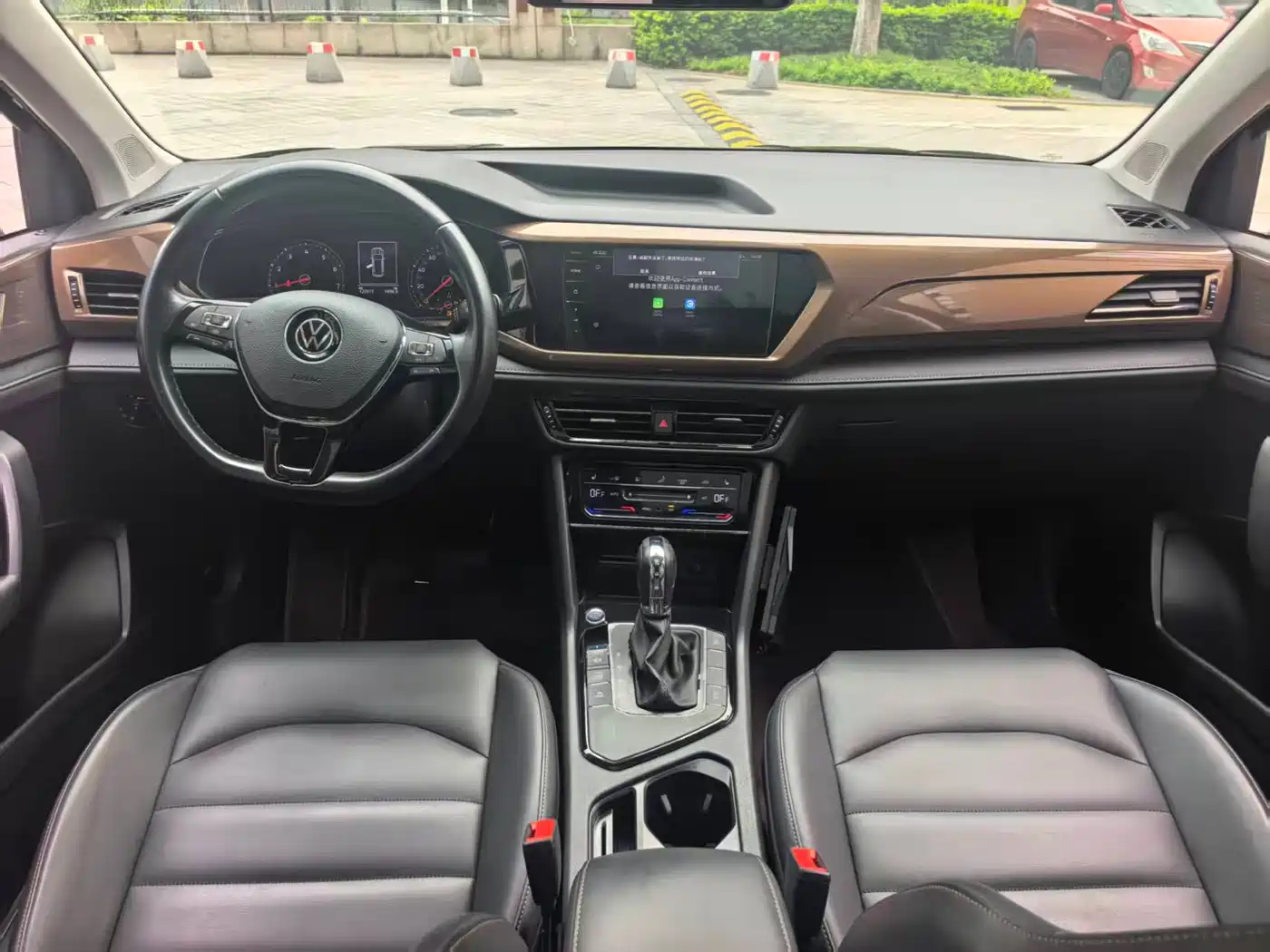 Volkswagen Tharu 2021 Model 280TSI 2WD Luxury Edition фото 5