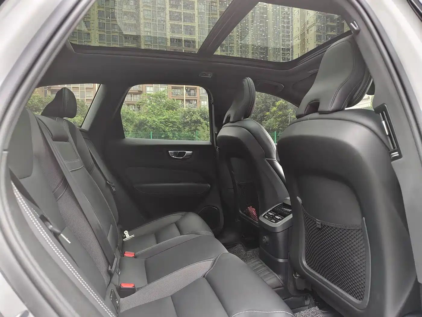 Volvo XC60 Plug-in Hybrid 2021 2021 T8 E-Drive Hybrid Inscription Sport
