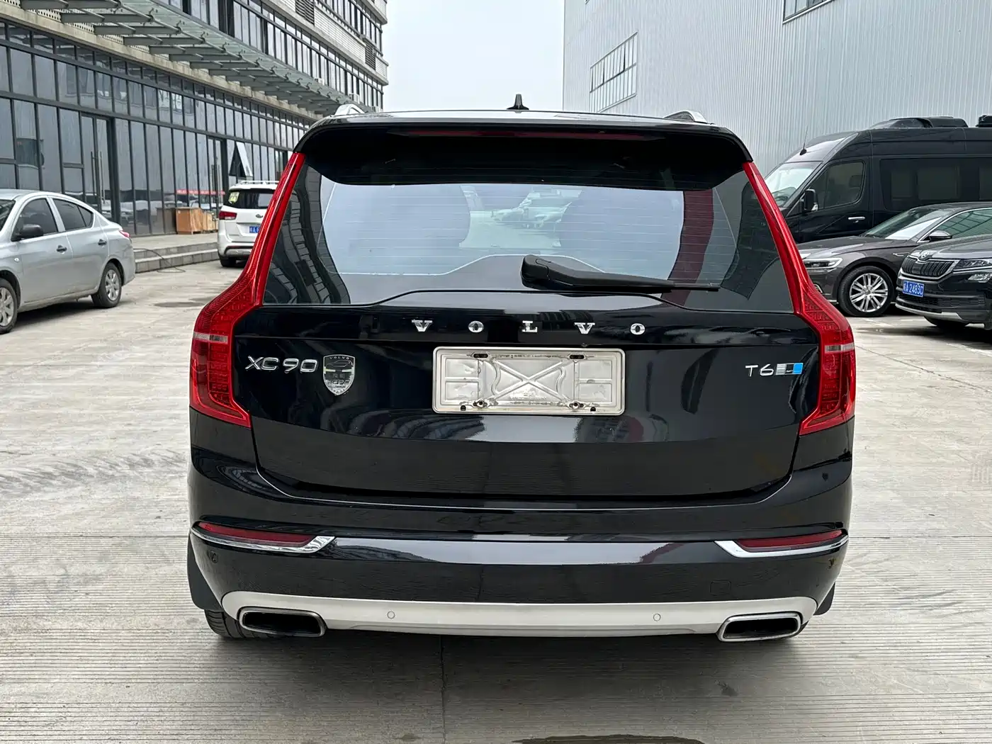 VOLVO XC90