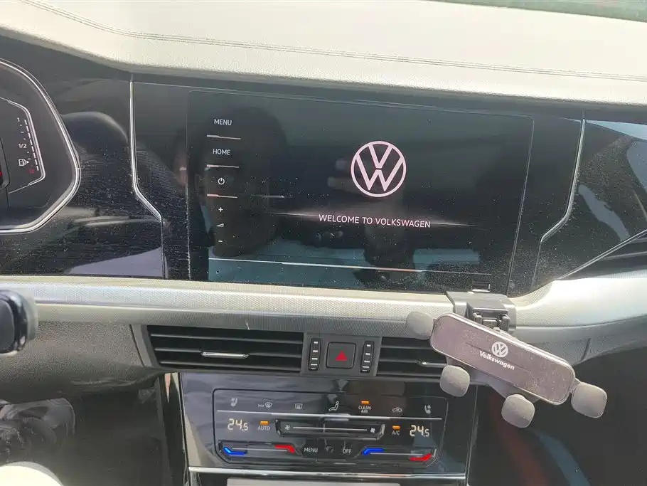 Volkswagen Passat 2024 380TSI Dragon Soaring Edition фото 13