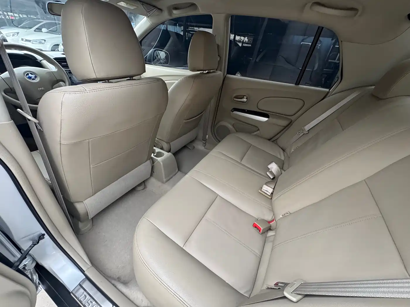 Venucia D50 2013 2013 1.6L Auto Luxury