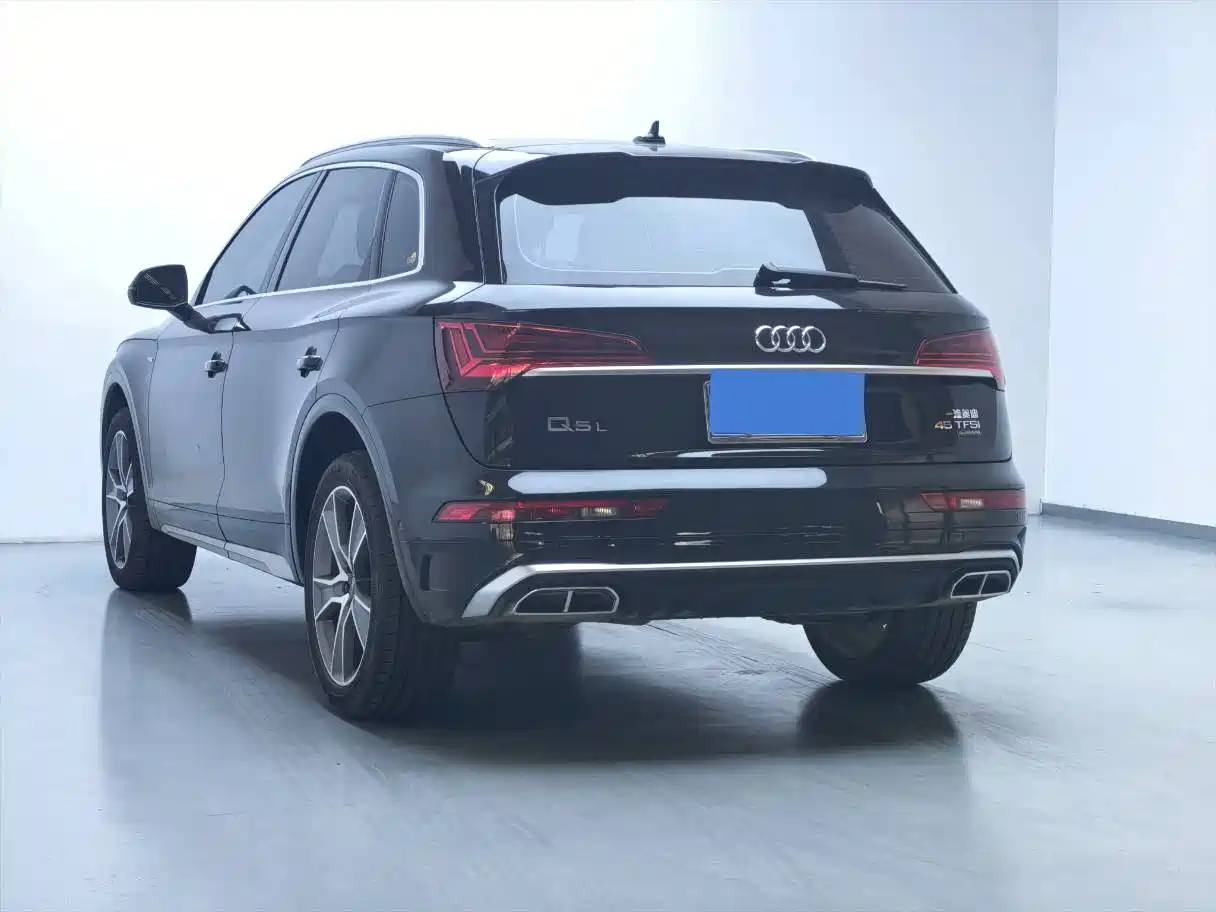 Audi Q5L 2022 45T Luxury Dynamic фото 9