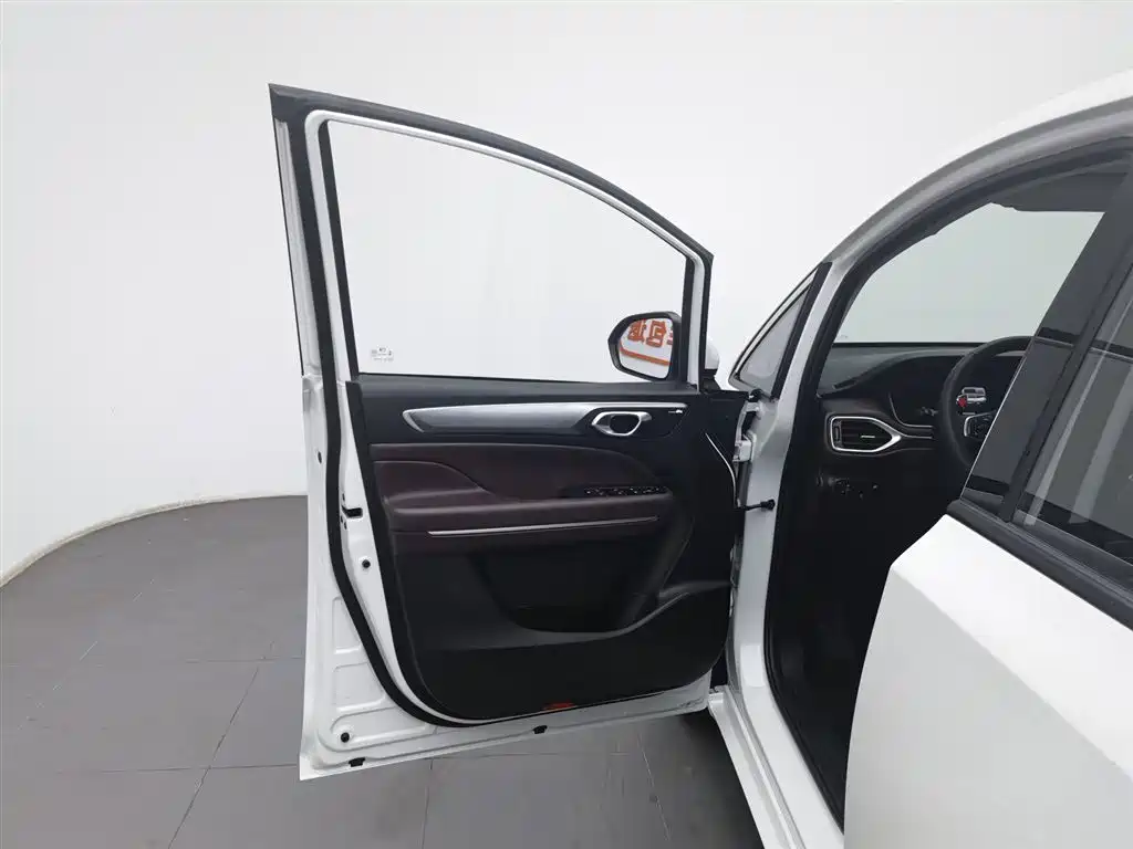 GAC TRUMPCHI TRUMPCHI M6
