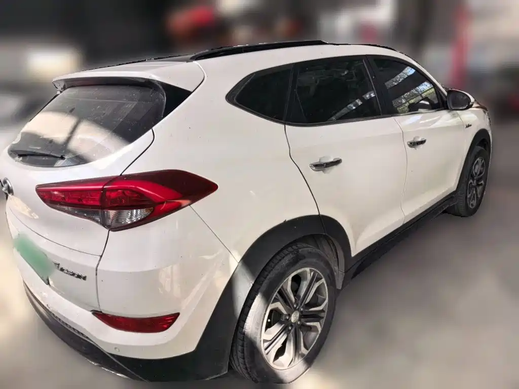 Hyundai Tucson 2015 2015 1.6T Dual Clutch 2WD Leading