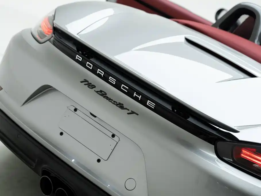 Photo 8 - Porsche 718