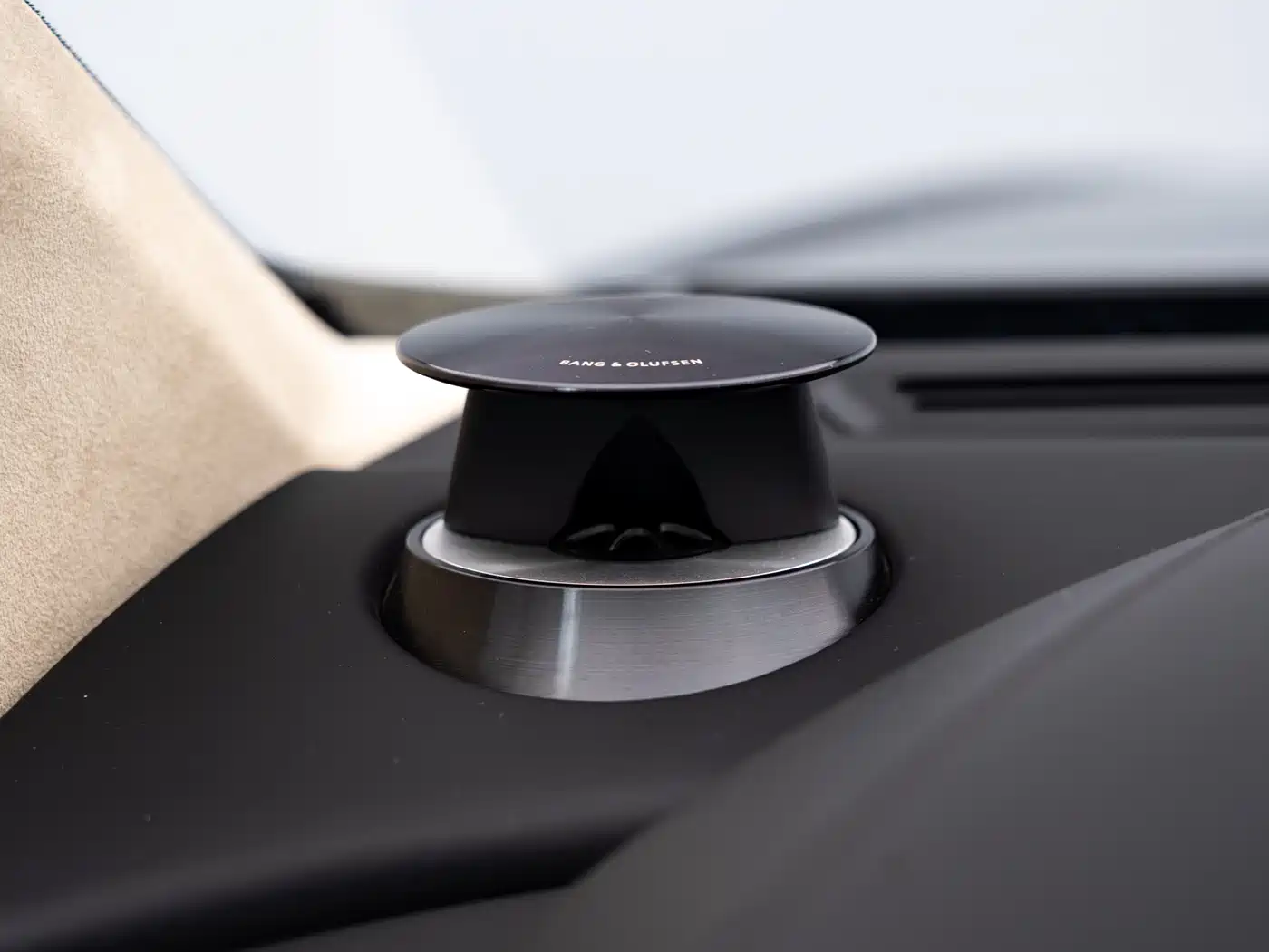Aston Martin Virage 2012 6.0 Coupe фото 4