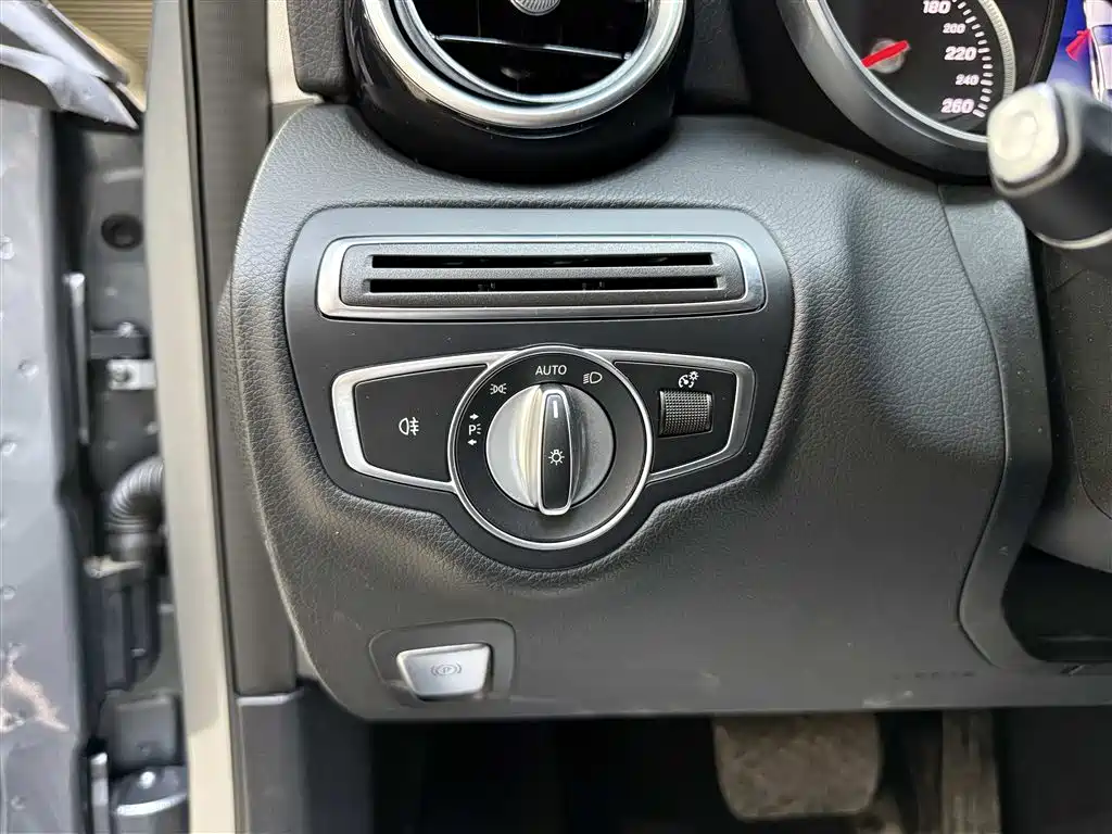 Mercedes-Benz C-Class 2018 C 200 L Sport Edition фото 15