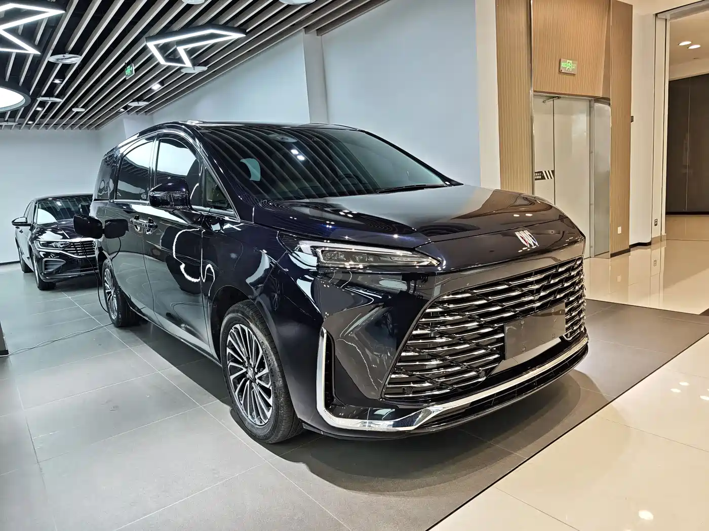 BUICK GL8 NEW ENERGY