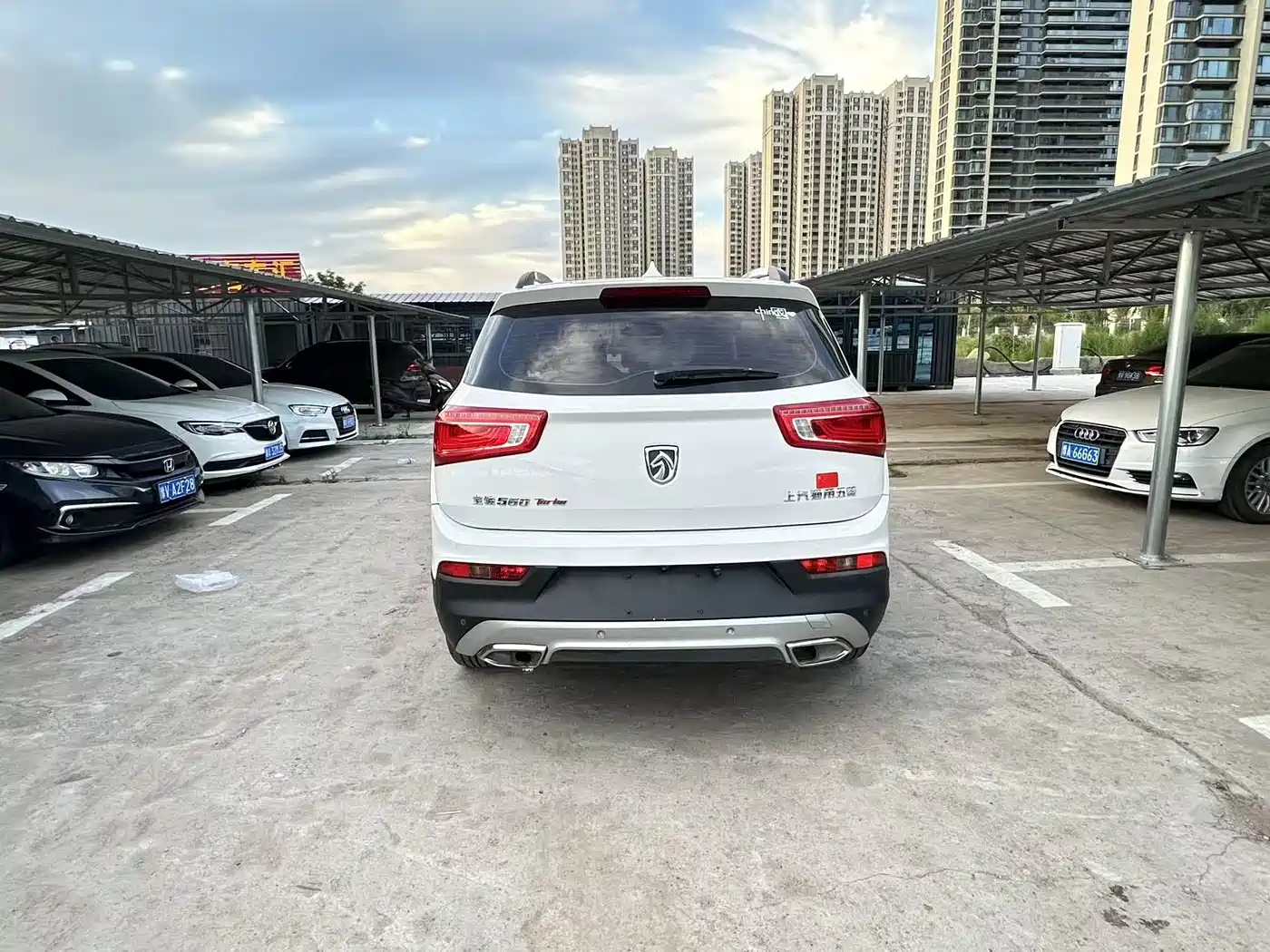 Baojun 560 2018 2017 1.5T DCT Flagship 7-seater