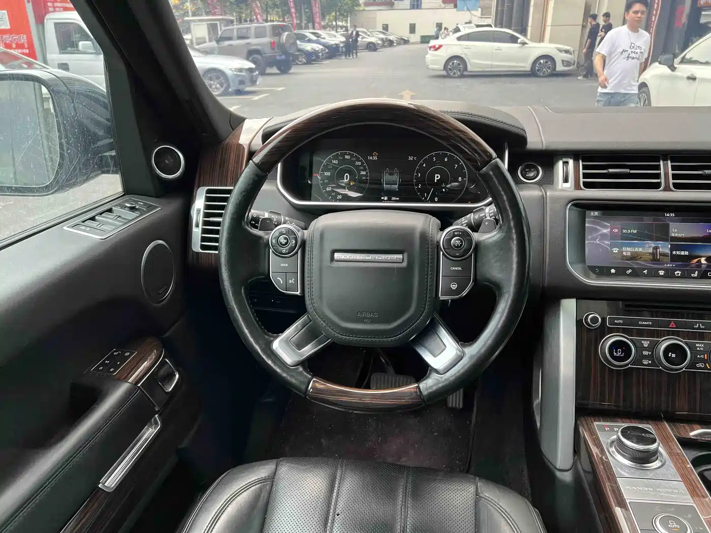 Land Rover Range Rover фото 5