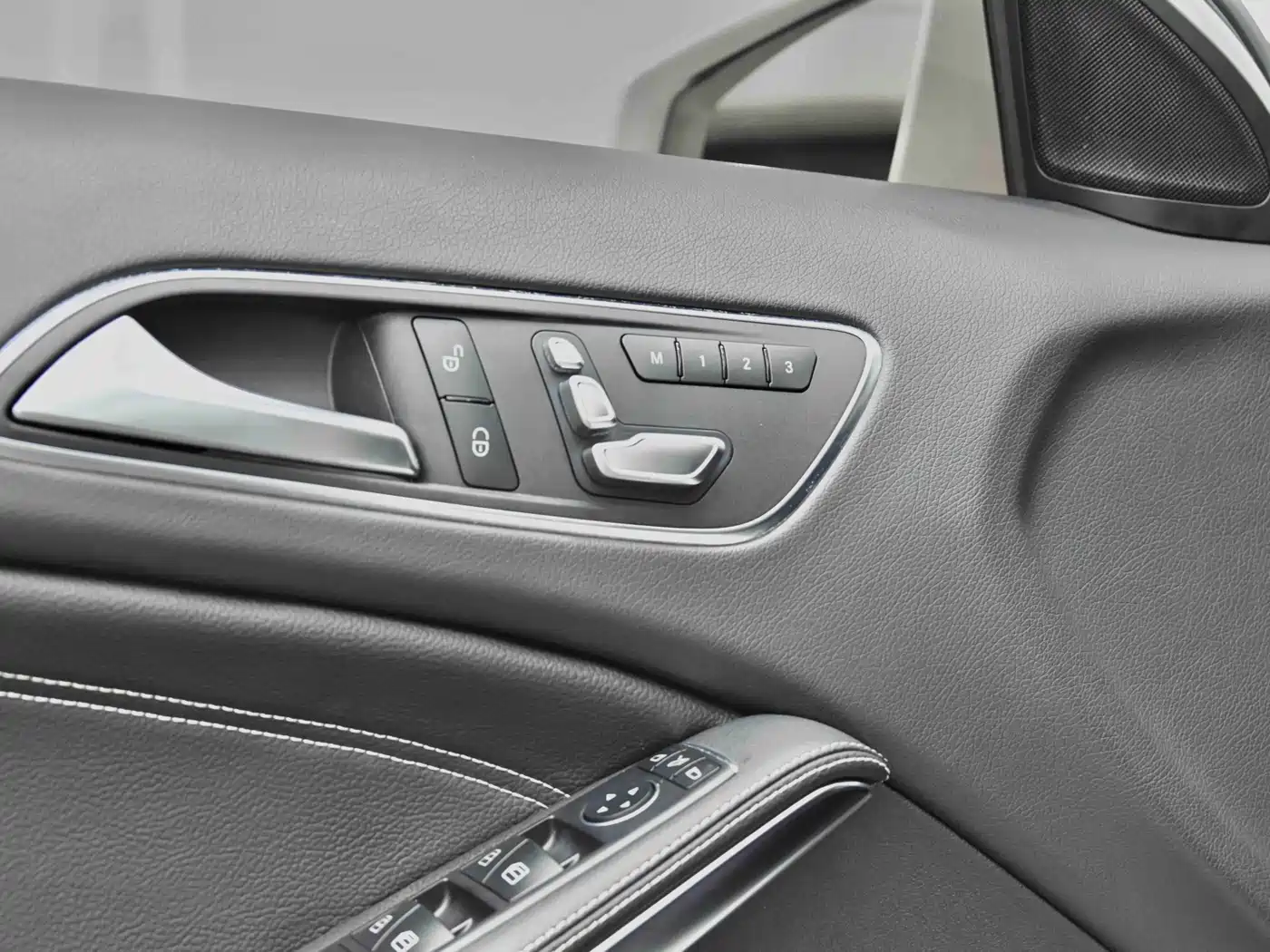 Mercedes-Benz GLA 2018 GLA 200 Fashion фото 24