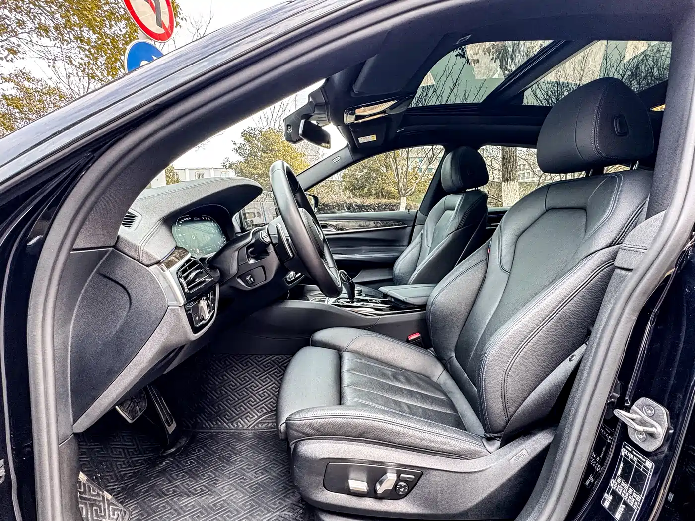 BMW 6 Series GT 2022 Model 630i M Sport Package фото 8