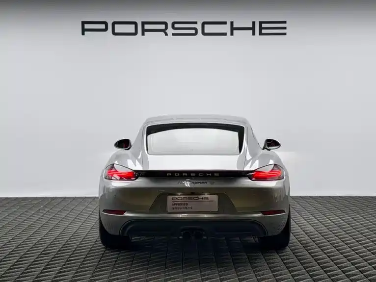 PORSCHE 718