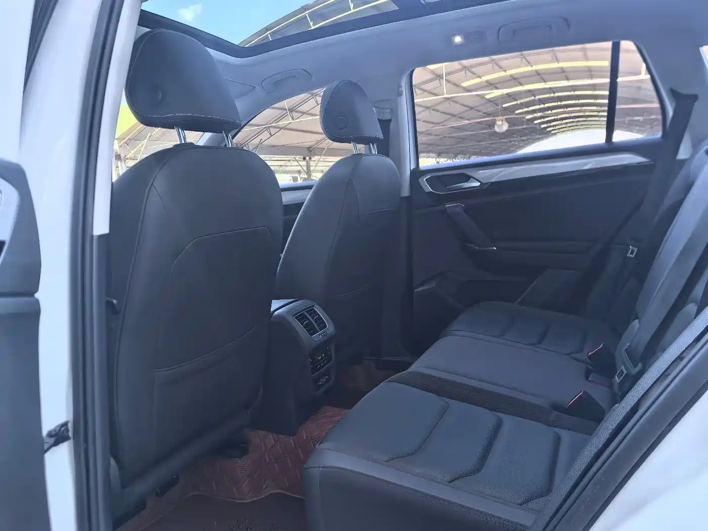 Volkswagen Tayron 2021 330TSI 2WD Luxury Smart Connect Edition фото 9