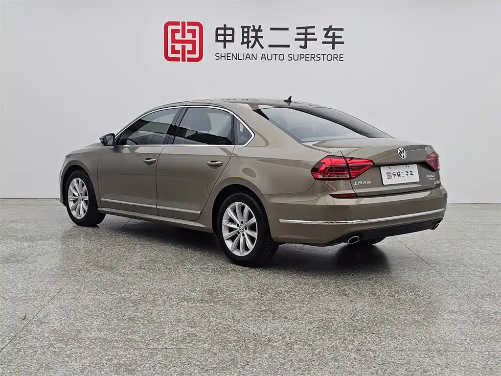 Volkswagen Passat 2017 330TSI DSG Prestige фото 3