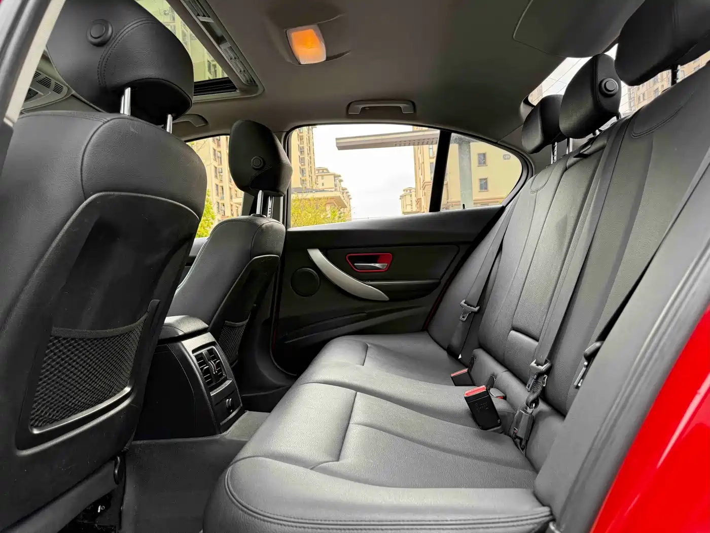 BMW 3 Series 2016 320i Fashion Model фото 7