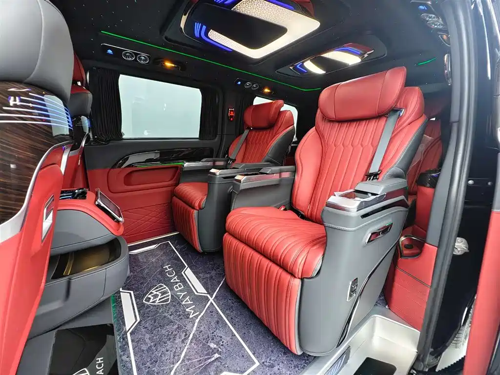 Mercedes-Benz Vito 2024 2.0T Business 7-Seater фото 11