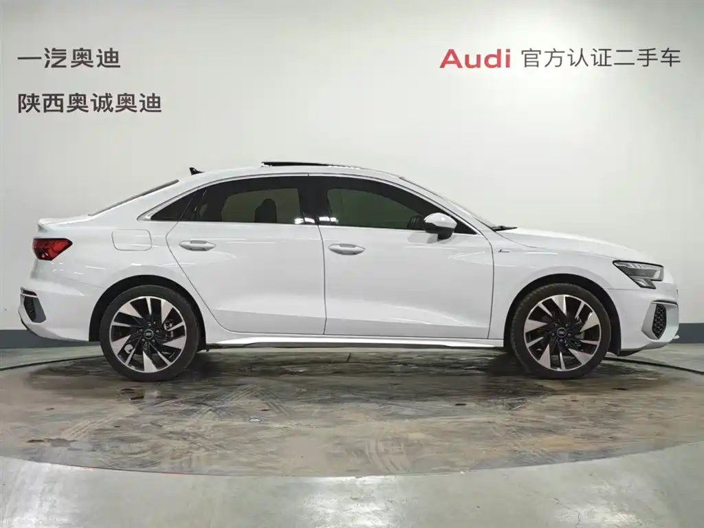 Audi A3 2024 Model A3L Limousine 35 TFSI Fashion Sport фото 3
