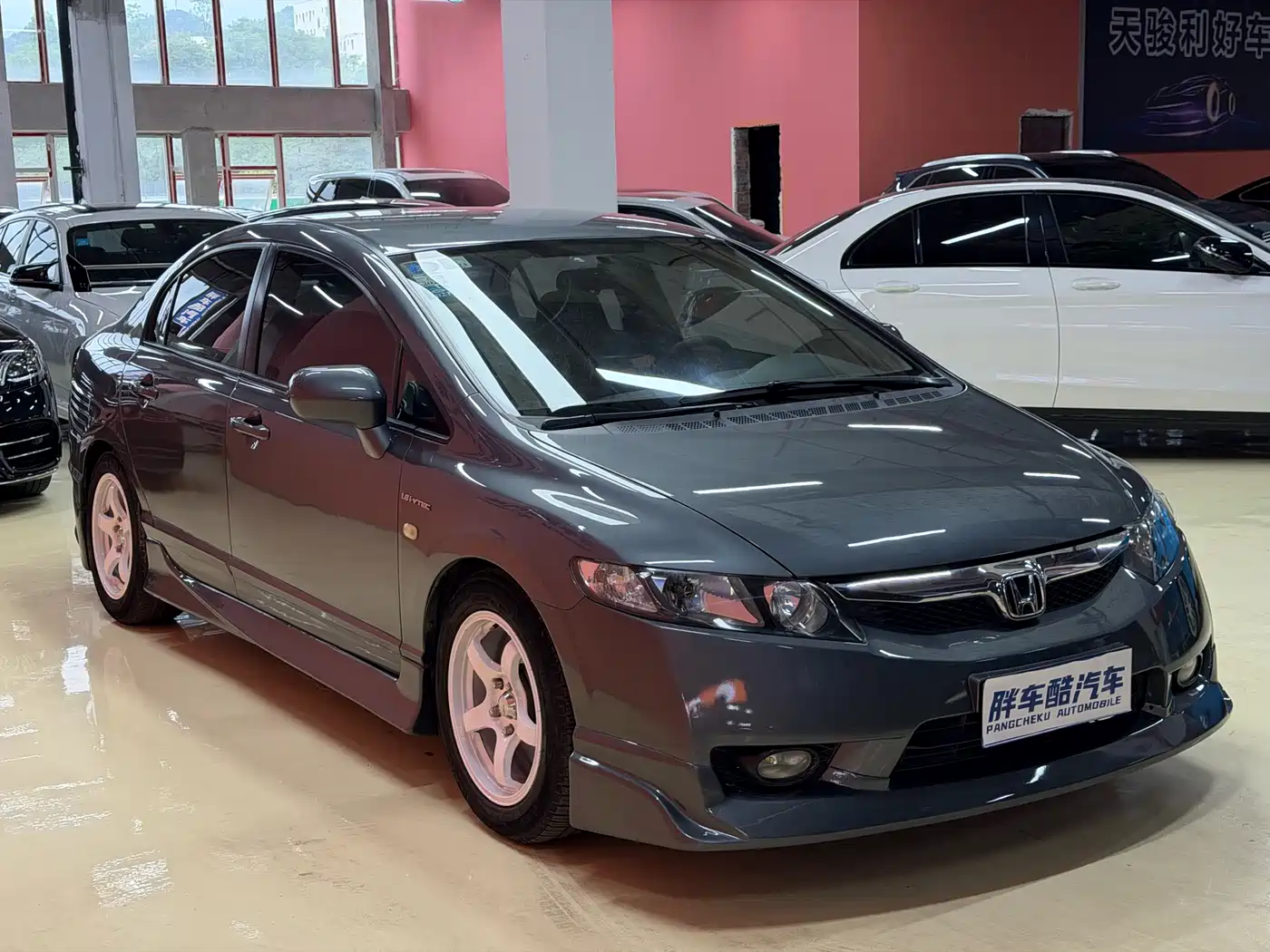 Фото 3 - Honda Civic