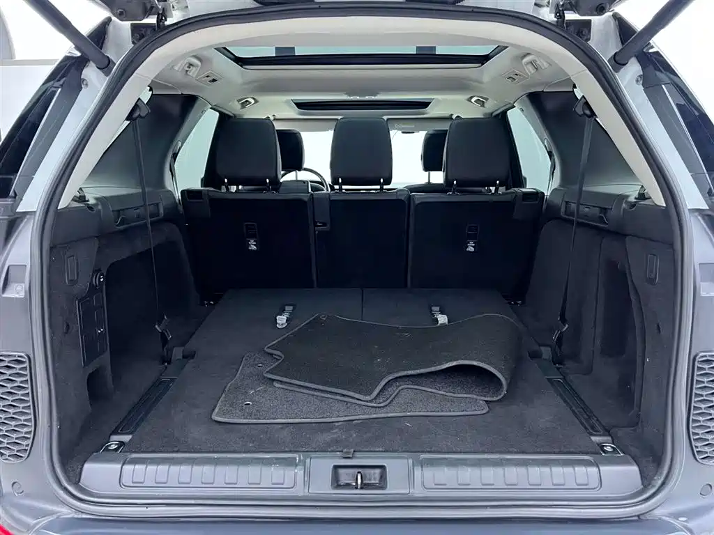 Land Rover Discovery 2017 3.0 SC V6 SE фото 25