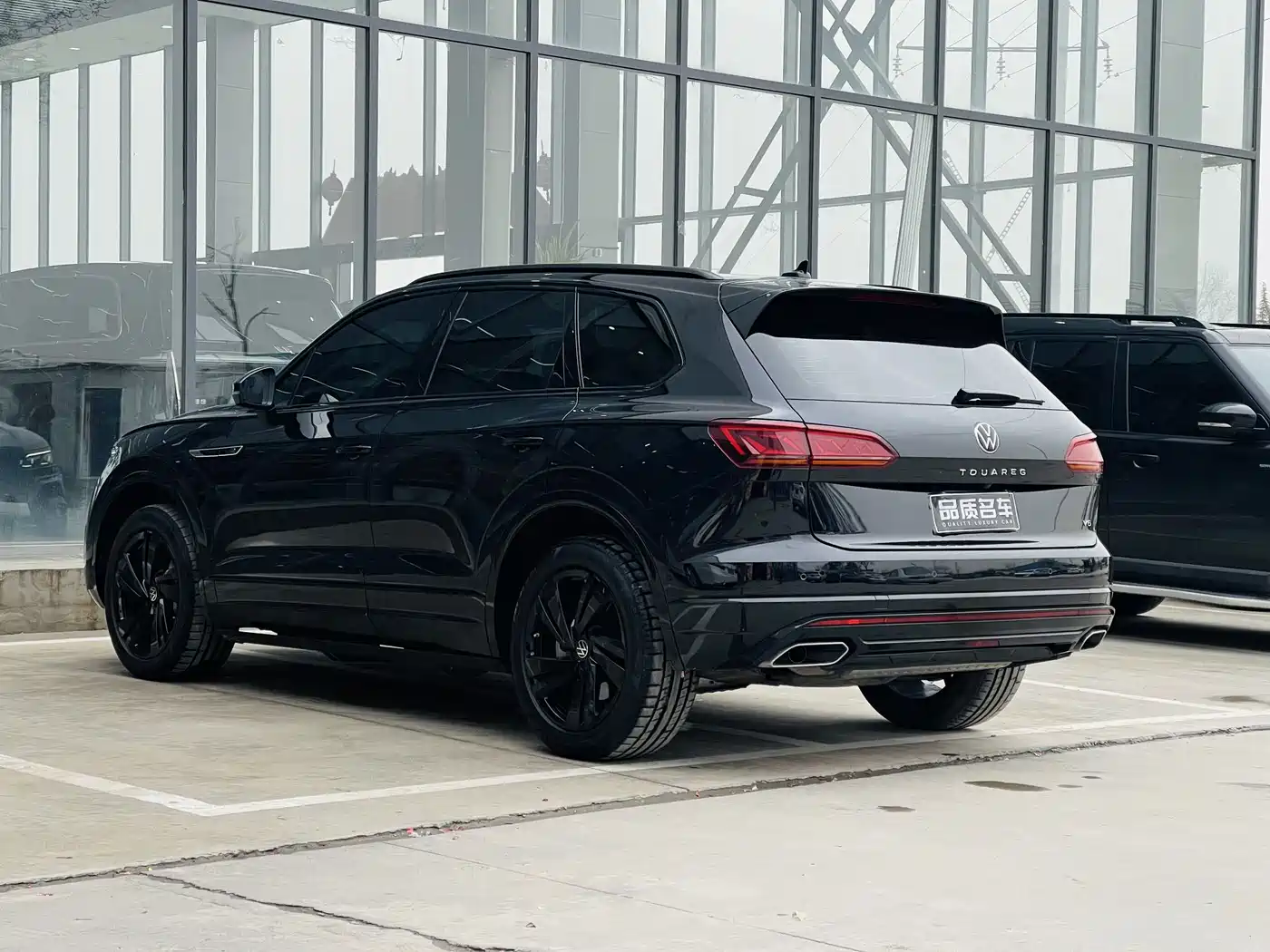 VOLKSWAGEN TOUAREG