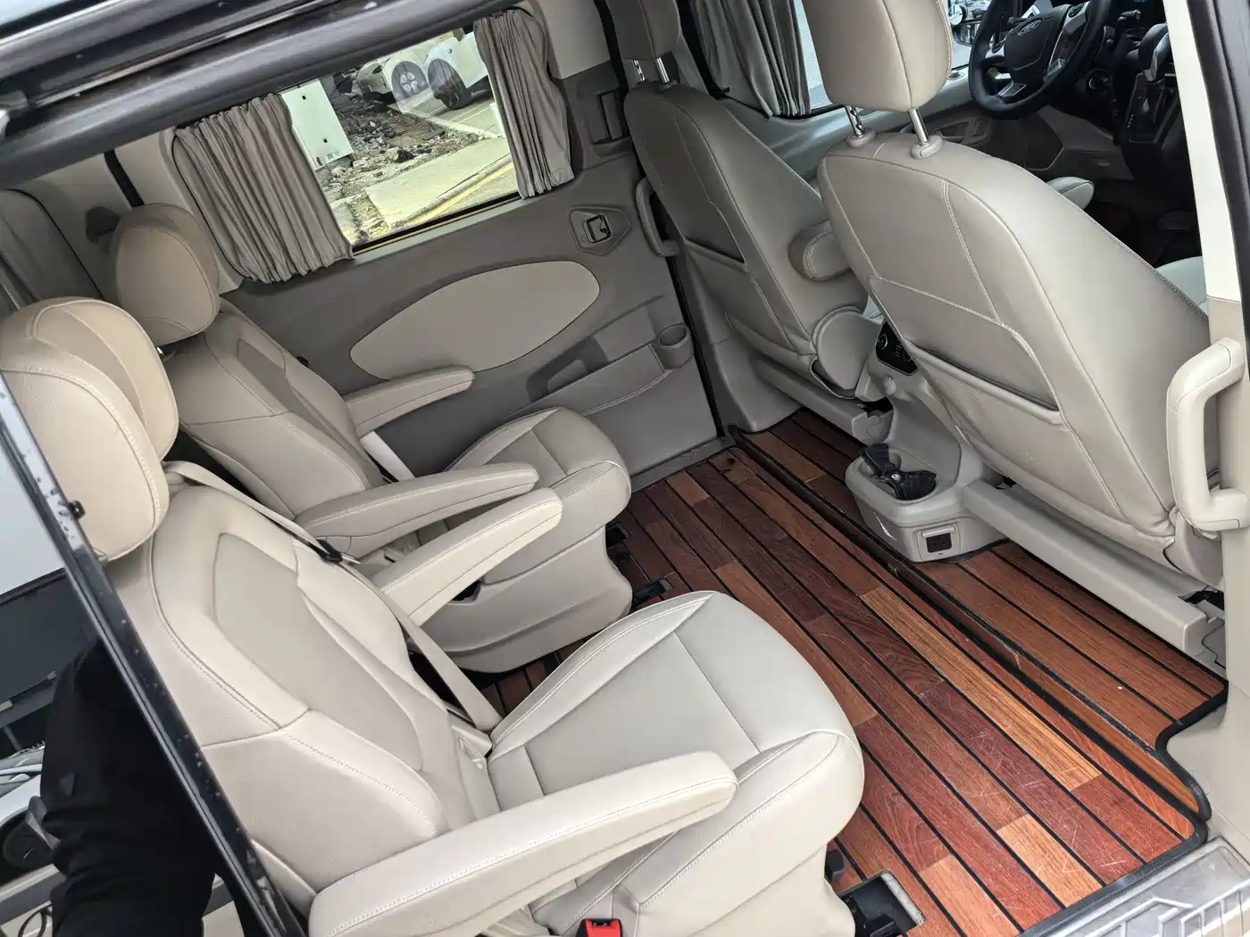 Ford Tourneo 2018 2017 2.0T Automatic Smart Elite Edition