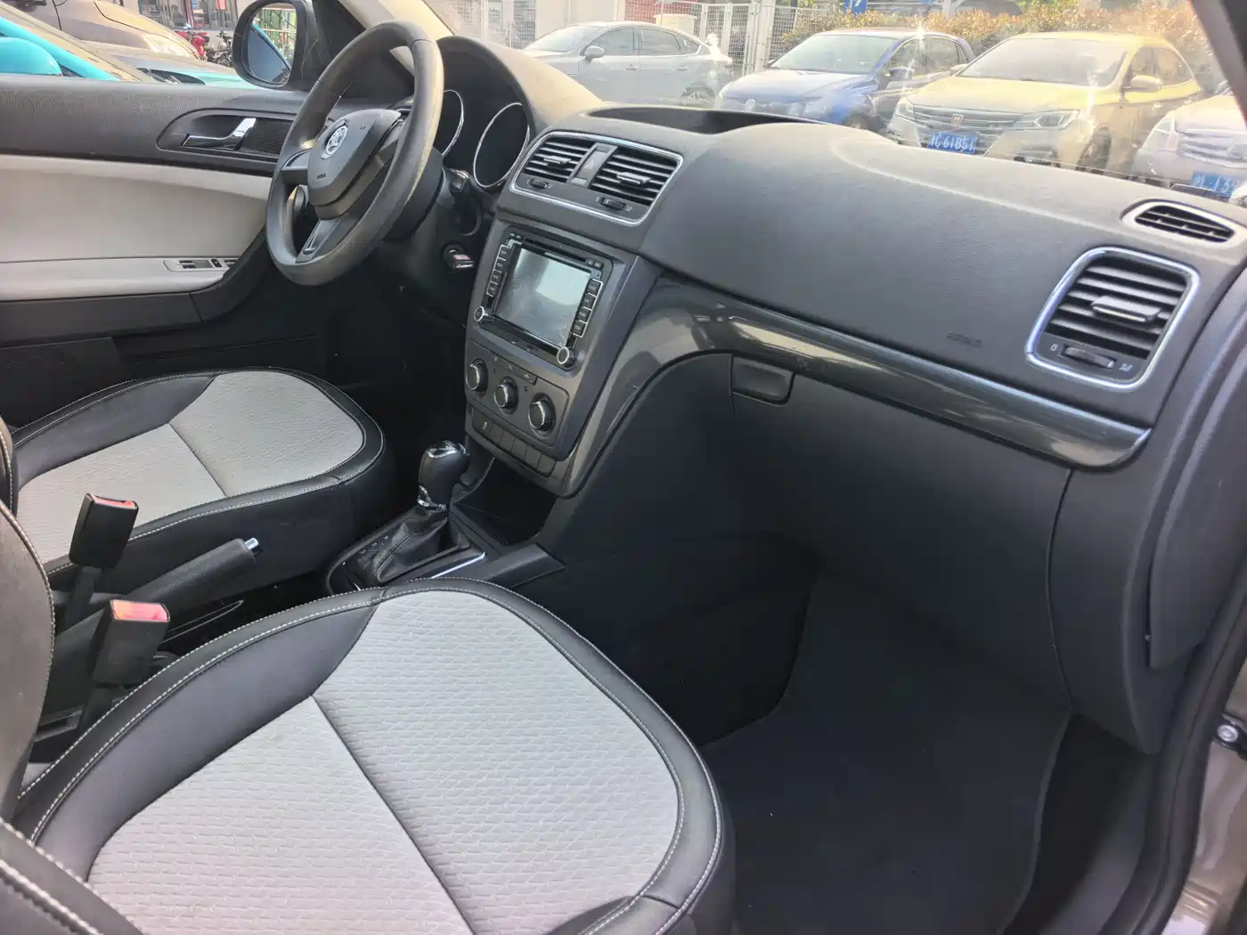 Škoda Yeti 2016 1.4TSI DSG Forward Edition фото 14