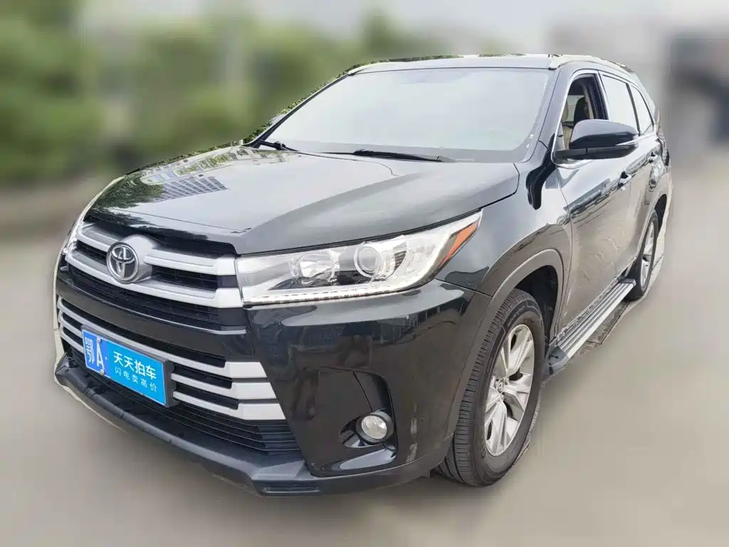 Фото 1 - Toyota Highlander