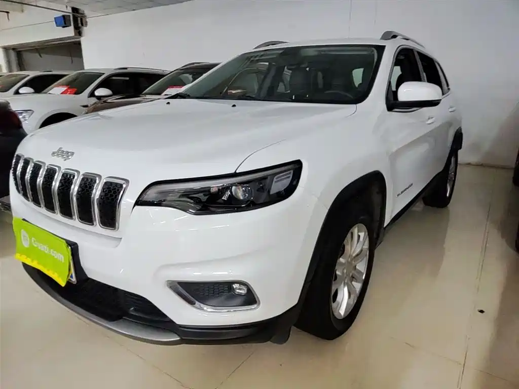 Jeep Cherokee 2019 2.0T 2WD Smart Edition China VI