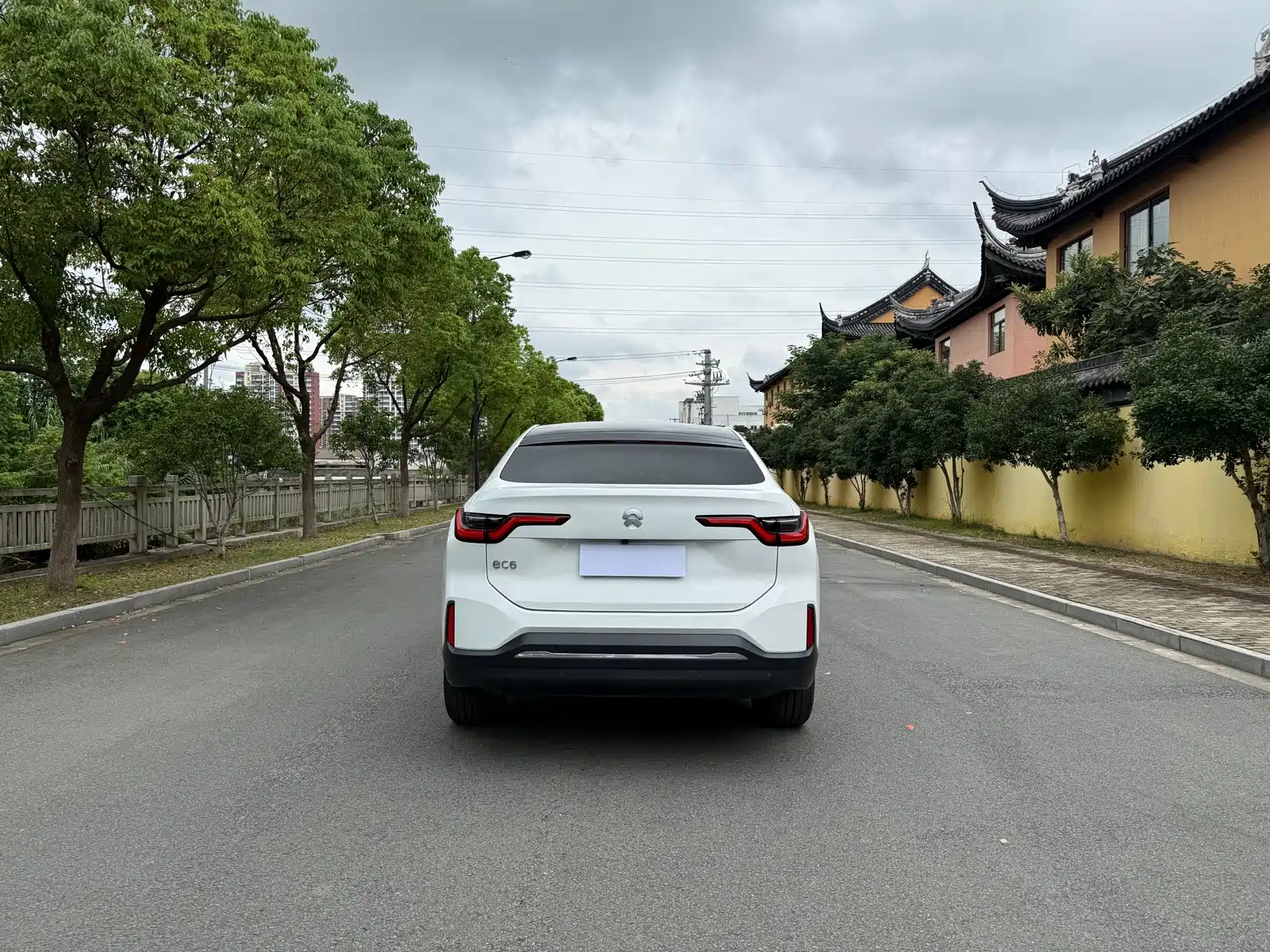 Фото 6 - NIO EC6