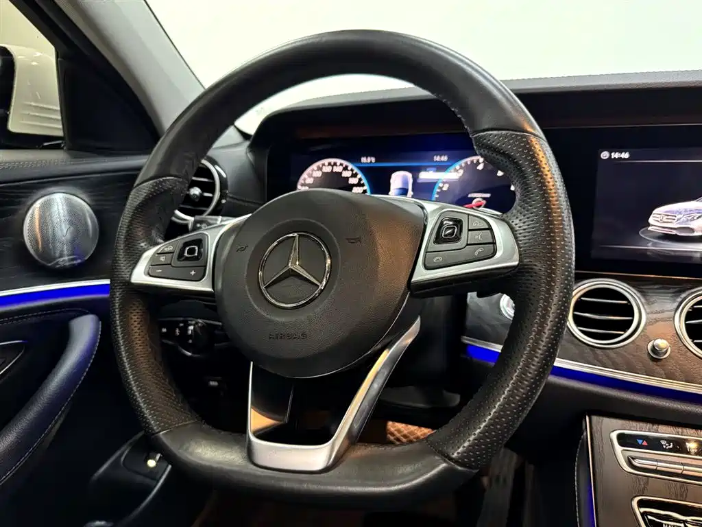 Mercedes-Benz E-Class 2017 E 300 L Sport Fashion фото 13