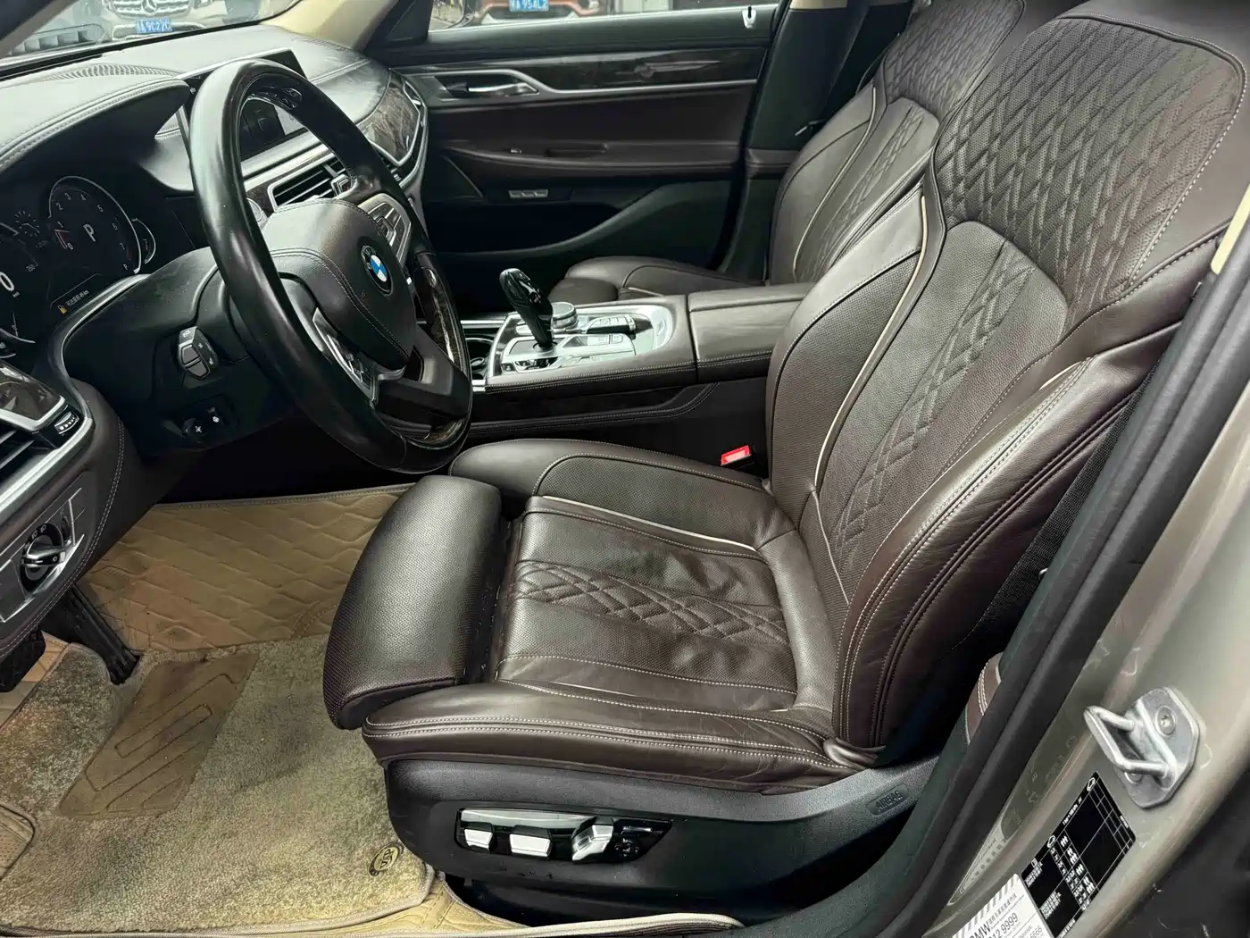 BMW 7 Series 2017 730Li Luxury Edition фото 5