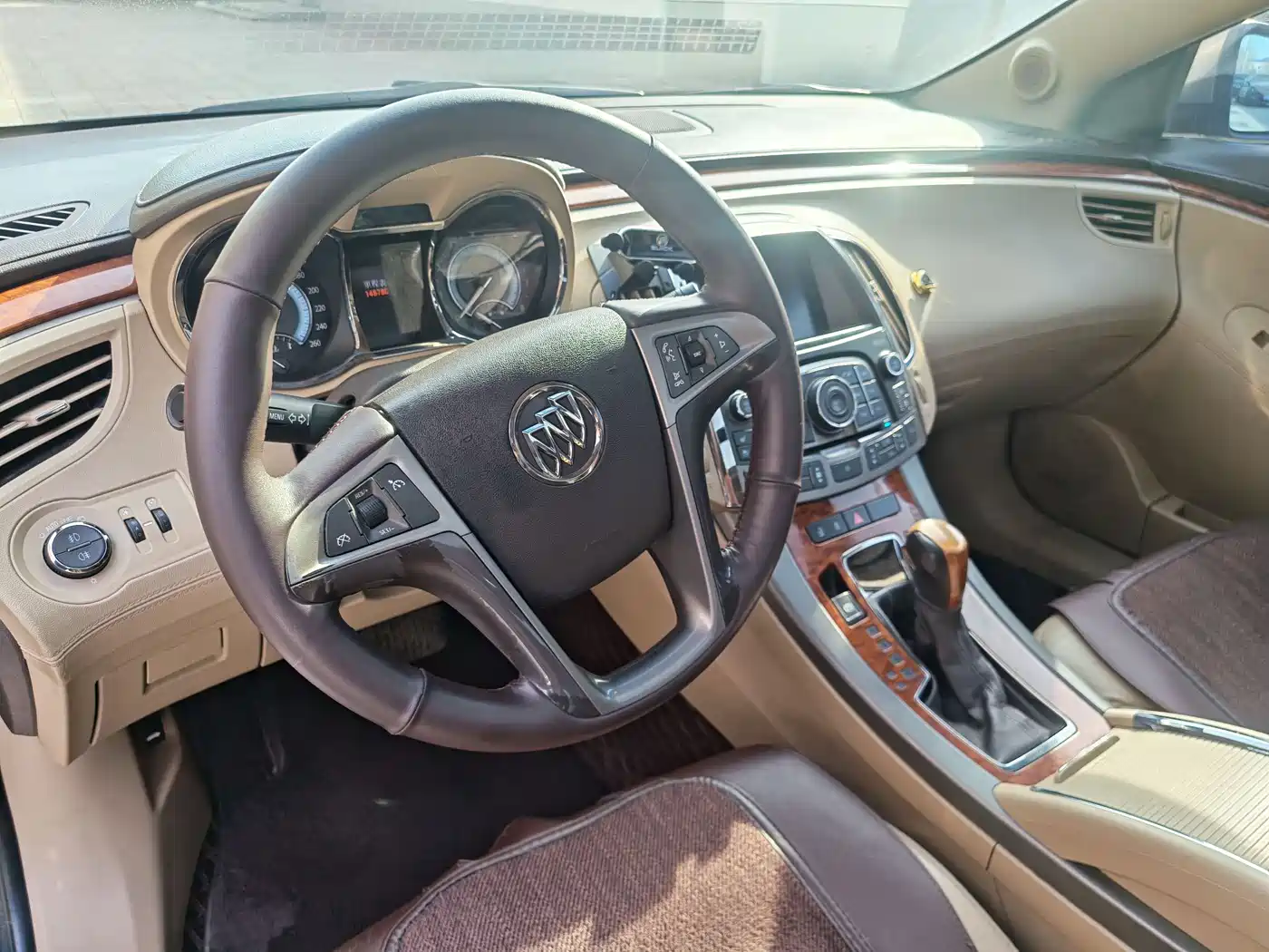 Buick LaCrosse 2011 2011 2.4L SIDI Luxury Edition