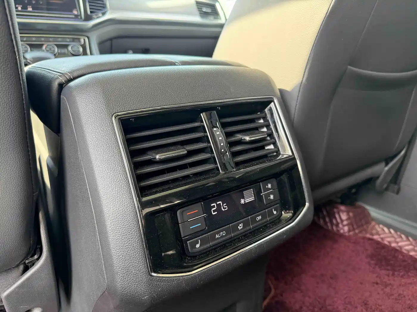Volkswagen Teramont 2019 380TSI 4WD Luxury Edition China VI фото 13