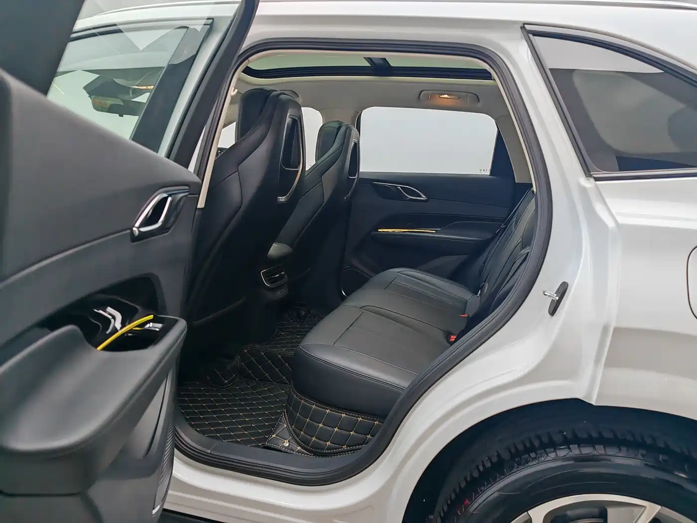 Hongqi HONGQI HS3 PHEV