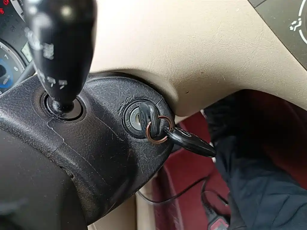 Toyota Corolla 2013 1.6L Automatic Excellence Edition фото 9